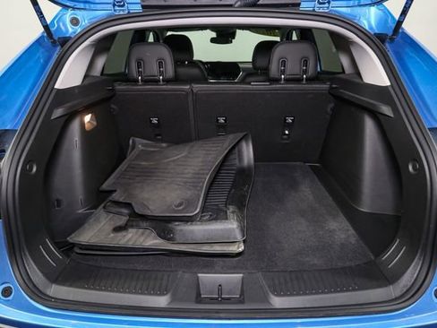 Used 2025 Chevrolet Trax LT w/ Driver Confidence Package image 11