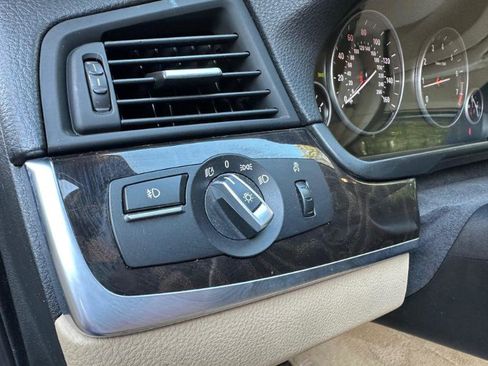 Used 2011 BMW 535i Sedan image 23