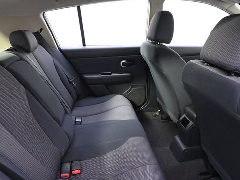 Used 2008 Nissan Versa Hatchback w/ Convenience Pkg FWD image 16