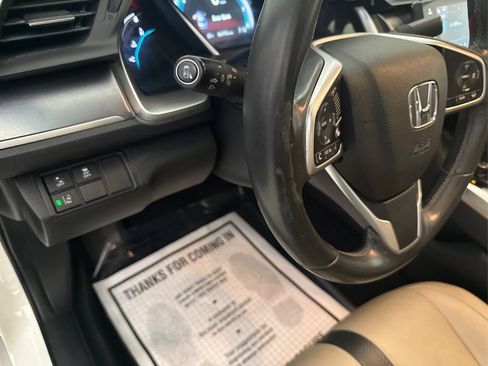 Used 2018 Honda Civic Touring image 33