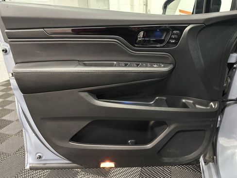 Used 2024 Honda Odyssey Elite image 16