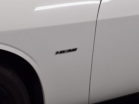 Used 2017 Dodge Challenger R/T RWD image 13