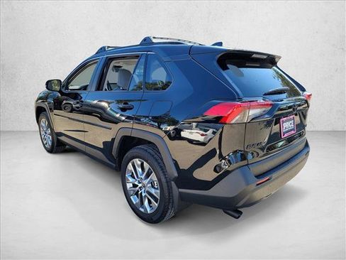 Used 2025 Toyota RAV4 XLE Premium image 7