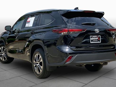 Certified 2026 Toyota Highlander XLE AWD/4WD image 12