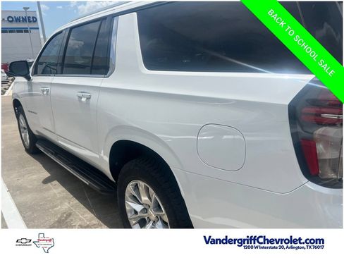 Used 2023 Chevrolet Suburban Premier AWD/4WD image 15