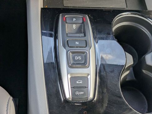 Used 2020 Honda Pilot Touring image 16