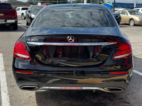 Used 2018 Mercedes-Benz E 300 w/ Premium 1 Package image 15