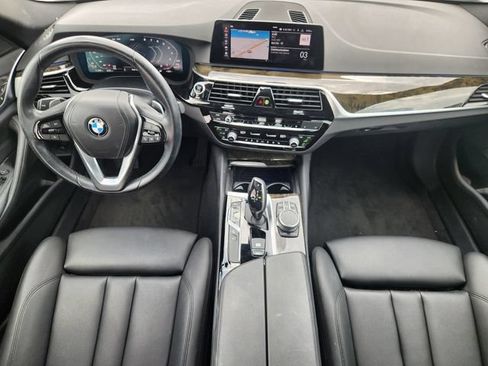 Used 2020 BMW 530i w/ Convenience Package RWD image 26