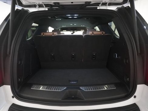 Used 2022 Chevrolet Tahoe Premier AWD/4WD image 23