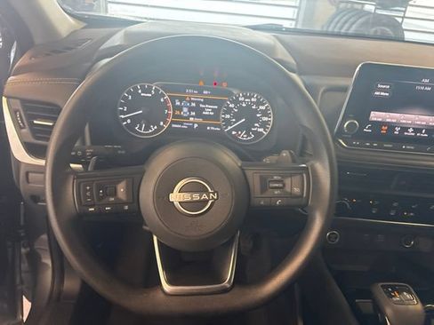 Used 2023 Nissan Rogue S FWD image 22