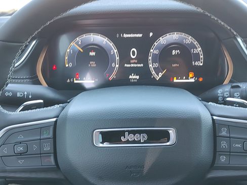 New 2025 Jeep Grand Cherokee L Altitude RWD image 12