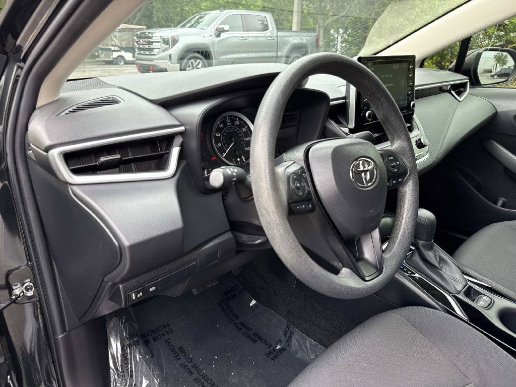 Used 2021 Toyota Corolla LE FWD image 22