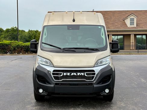 Used 2025 RAM ProMaster 3500 w/ Quick Order Package 22G SLT FWD image 4
