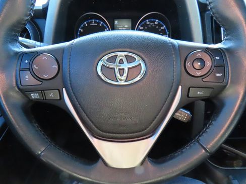 Used 2018 Toyota RAV4 XLE image 31