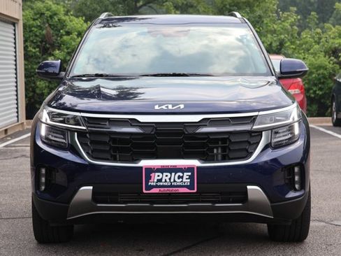 Used 2024 Kia Seltos SX w/ SX Sunroof Package AWD/4WD image 2
