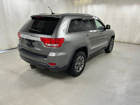 Used 2012 Jeep Grand Cherokee Laredo w/ Laredo E Group AWD/4WD image 5