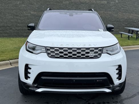 Certified 2023 Land Rover Discovery Metropolitan Edition AWD/4WD image 9