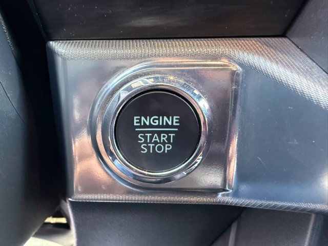Used 2025 Ford F150 Lariat w/ Tow/Haul Package AWD/4WD image 31