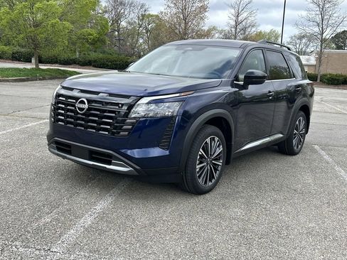 New 2026 Nissan Pathfinder Platinum AWD/4WD image 3