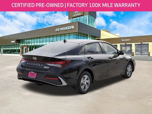 Certified 2026 Hyundai Elantra SE FWD image 4