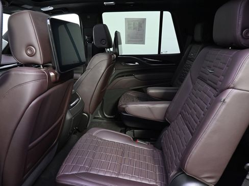 Certified 2024 Cadillac Escalade Sport Platinum w/ LPO, ONYX Package image 21