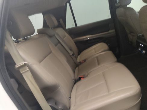 Used 2020 Ford Expedition XLT w/ Equipment Group 202A image 19