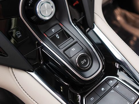Certified 2025 Acura RDX SH-AWD w/ Technology Package image 36