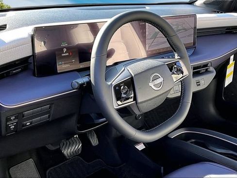 New 2026 Nissan Leaf SV+ w/ Floor Mat Package (SV+) FWD image 7