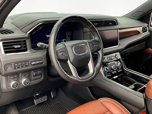 Used 2023 GMC Yukon Denali Ultimate image 14