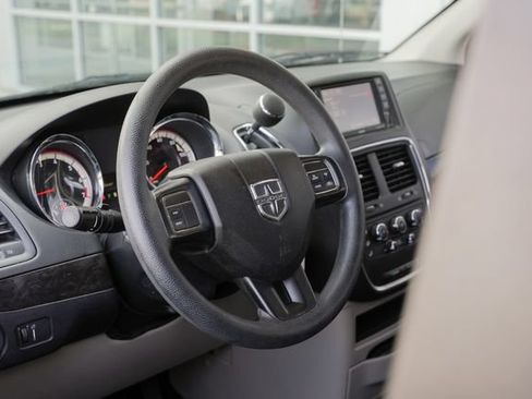 Used 2017 Dodge Grand Caravan SE w/ Power Window Group FWD image 22