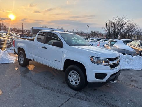 Used 2020 Chevrolet Colorado W/T w/ WT Convenience Package RWD image 5