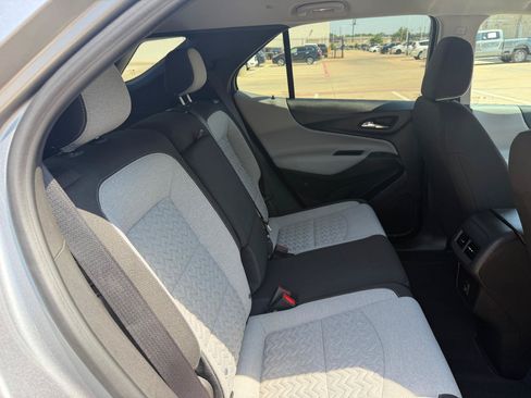 Used 2023 Chevrolet Equinox LS w/ LS Convenience Package FWD image 25