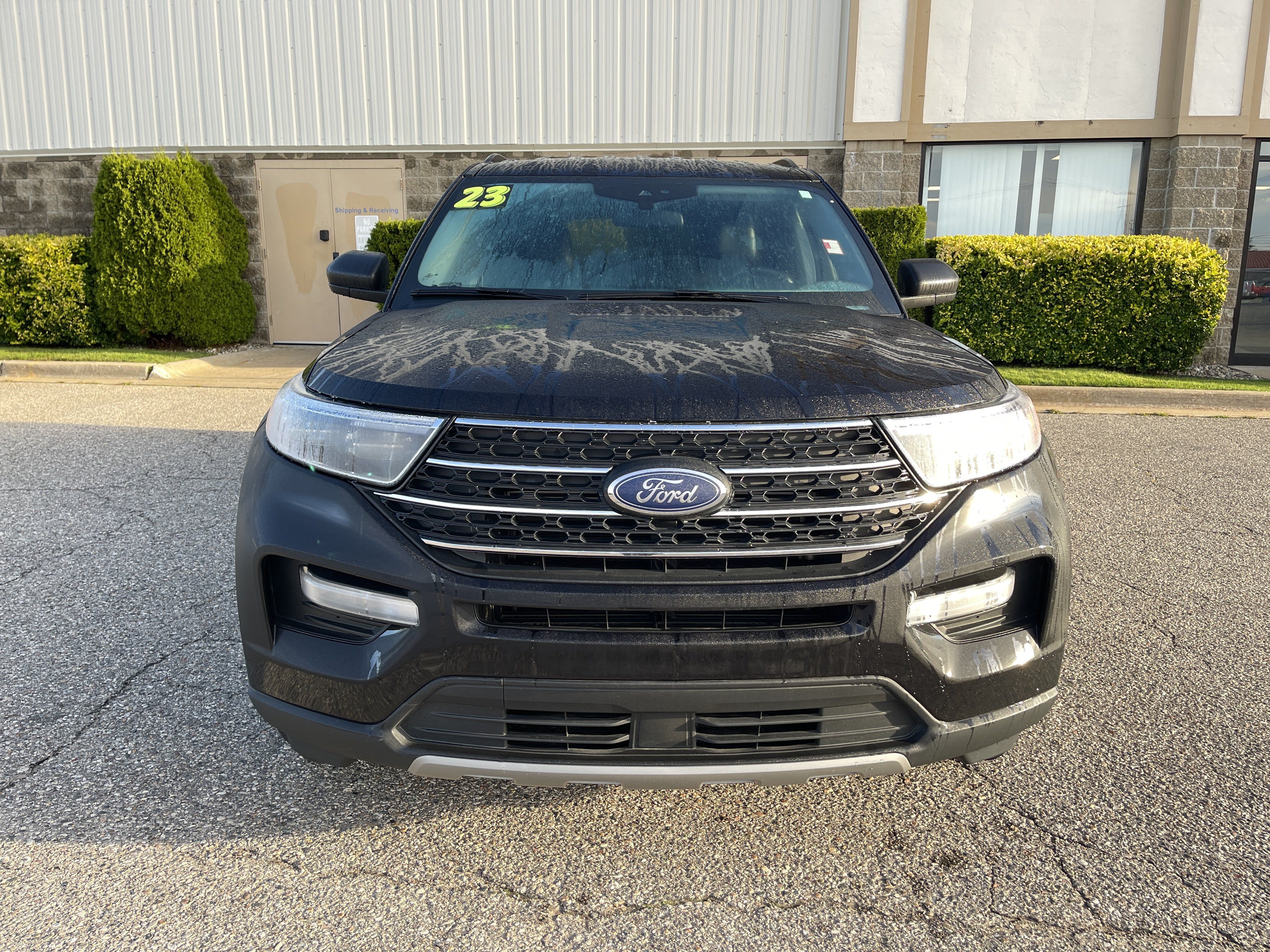 Used 2023 Ford Explorer XLT w/ Equipment Group 202A AWD/4WD image 9
