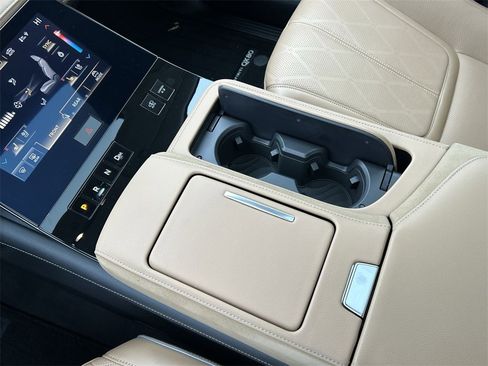 Certified 2025 INFINITI QX80 Sensory image 22