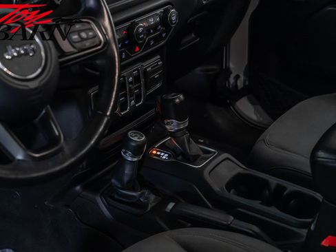 Used 2019 Jeep Wrangler Unlimited Sport S image 25