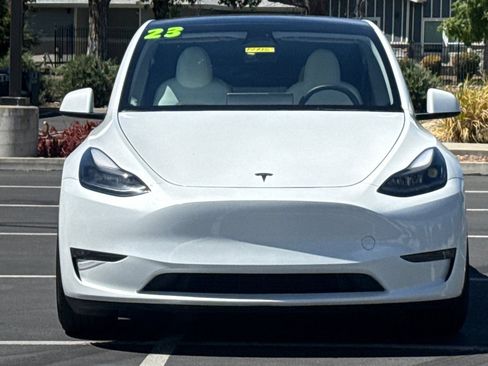 Used 2023 Tesla Model Y Performance AWD/4WD image 7