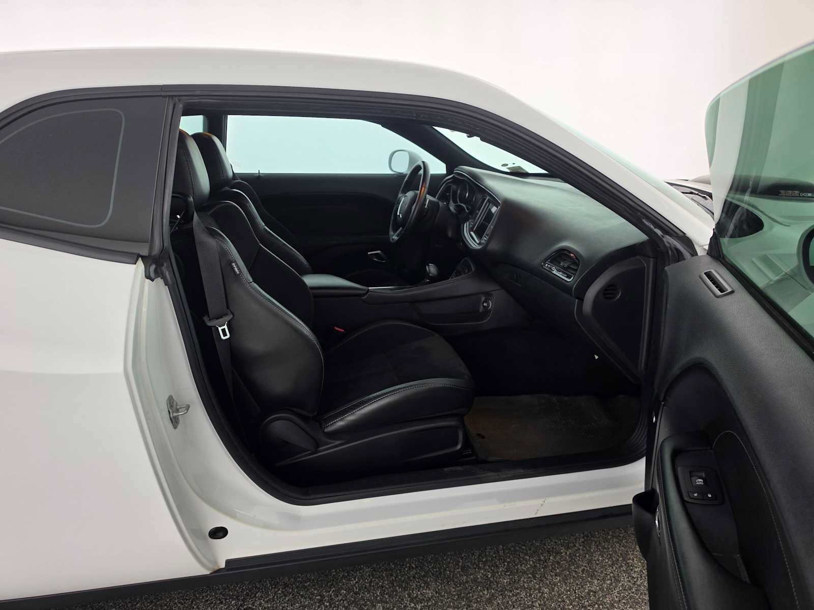 Used 2018 Dodge Challenger R/T Scat Pack RWD image 11