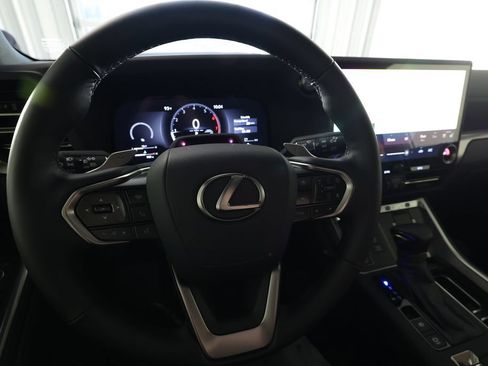 Used 2026 Lexus GX 550 w/ Accessory Package (2T) AWD/4WD image 21