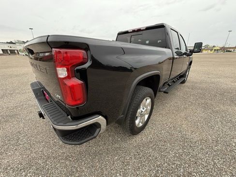 Used 2023 Chevrolet Silverado 2500 LTZ w/ LTZ Texas Edition image 9