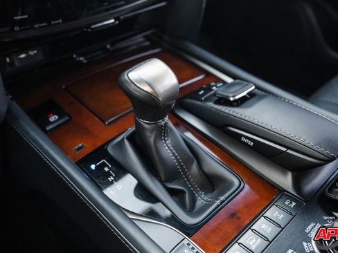 Used 2021 Lexus LX 570 4WD w/ Luxury Package image 14