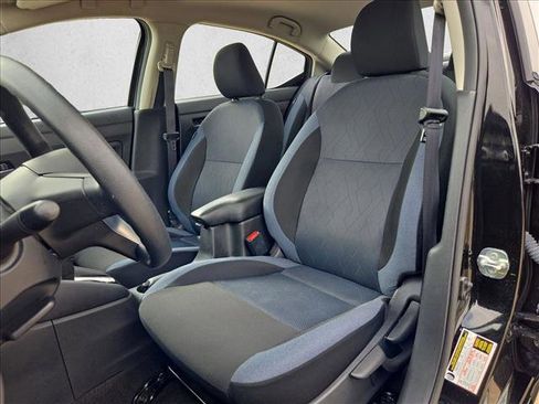 Used 2025 Nissan Versa SV FWD image 15