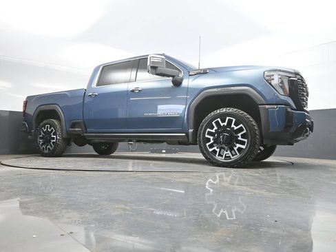 Used 2025 GMC Sierra 2500 Denali Ultimate AWD/4WD image 36
