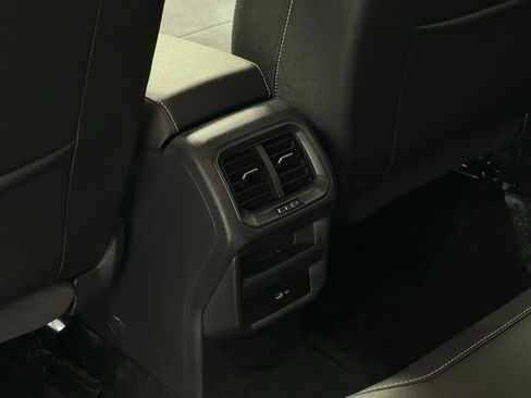 Used 2024 Volkswagen Taos SE image 22