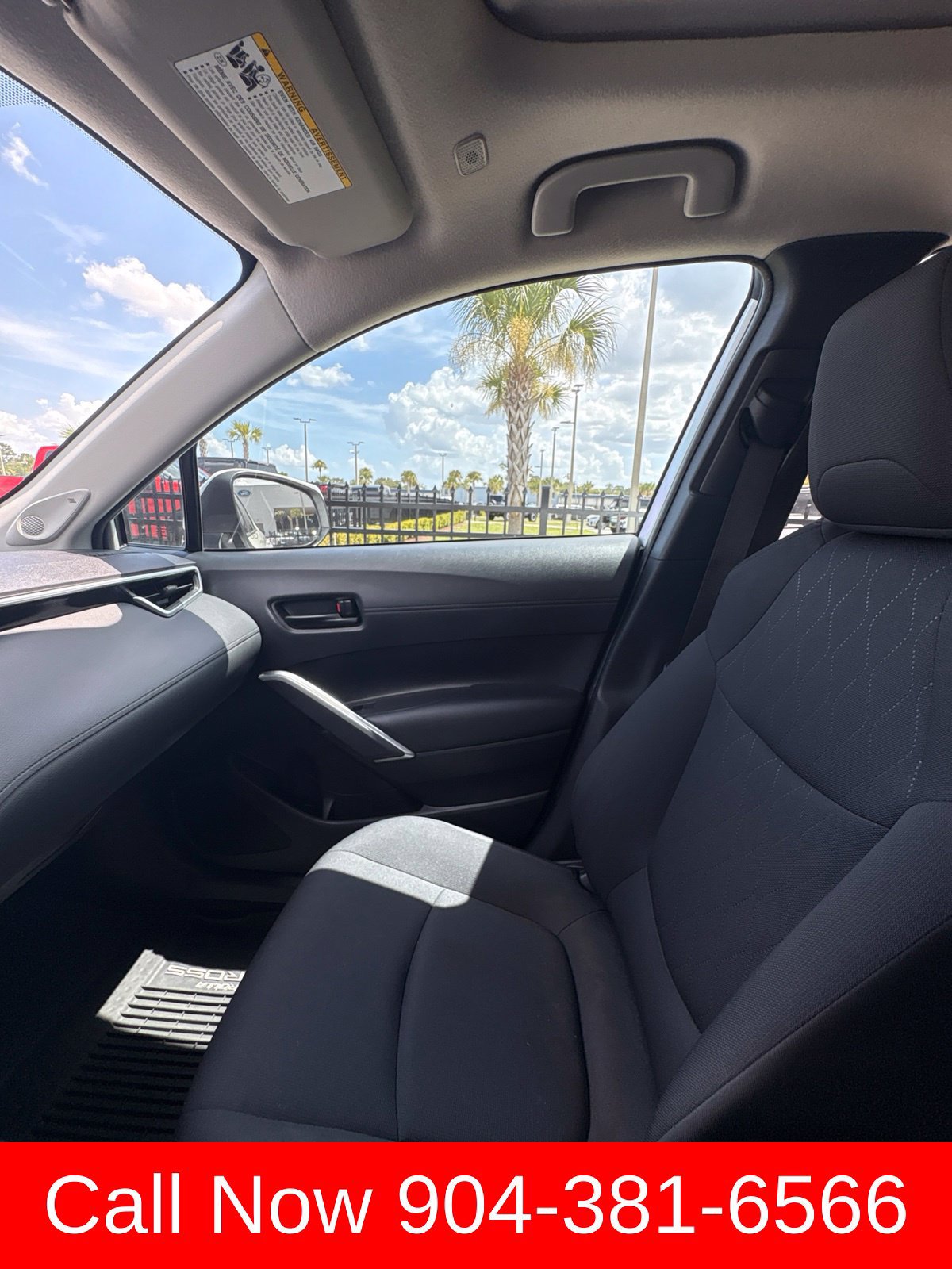 Used 2024 Toyota Corolla Cross LE w/ Moonroof Package FWD image 27