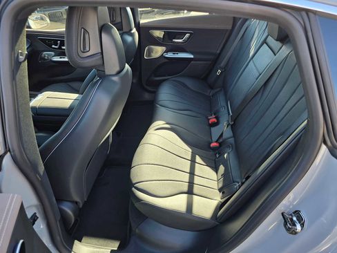 New 2026 Mercedes-Benz EQE 320 4MATIC Sedan image 18