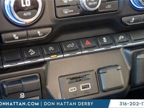 Used 2021 GMC Sierra 1500 SLT w/ X31 Off-Road Package image 11