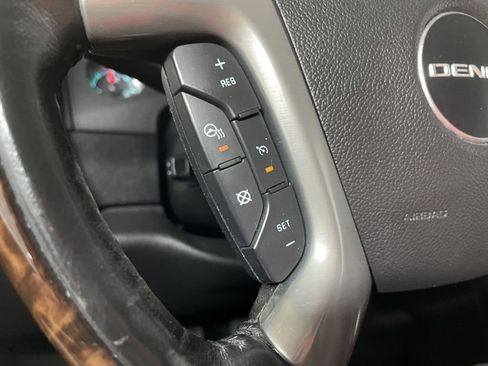 Used 2012 GMC Yukon XL Denali image 21