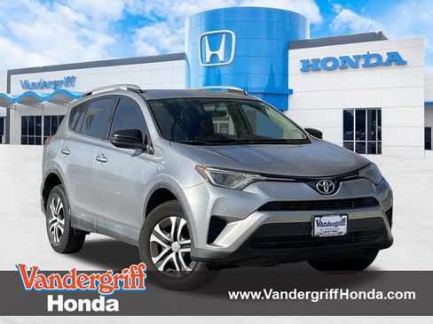 Used 2016 Toyota RAV4 LE FWD image 1