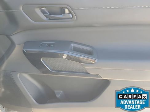 Used 2025 Nissan Pathfinder SV image 45