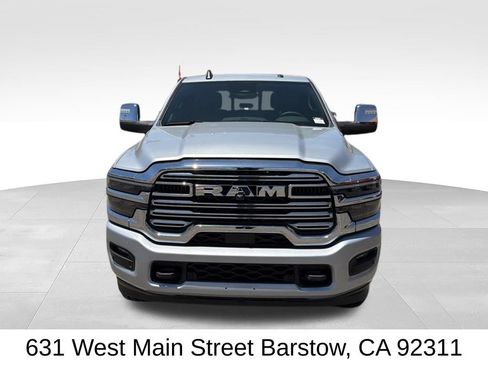 Used 2026 RAM 2500 Laramie AWD/4WD image 2